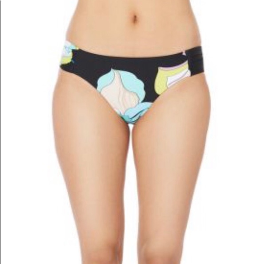 NWT Trina Turk Sintra Reversible Swim Bottom